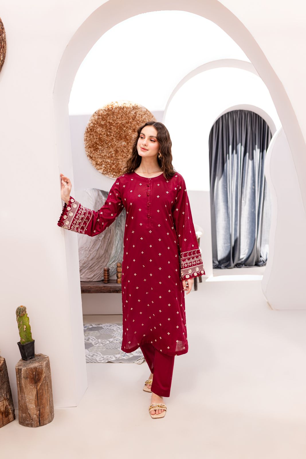 Pop Garnet 2-Piece Embroidered Lawn Ensemble