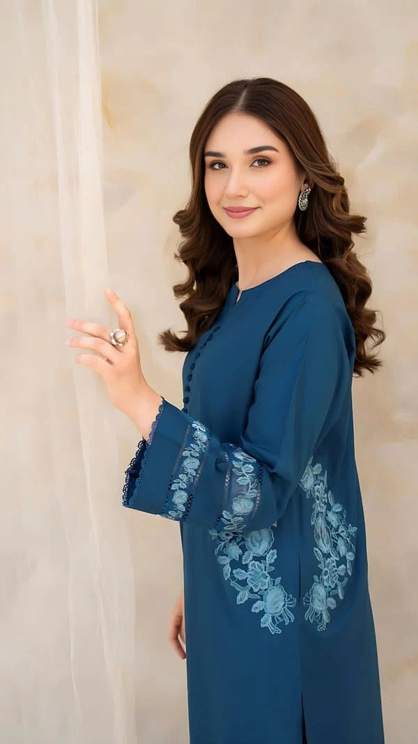Pocket Luxe: Embroidered 2 Pc